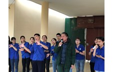 Đoàn viên thanh niên Viện Nông nghiệp và Tài nguyên làm Chủ Nhật Xanh tại Trung tâm điều dưỡng thương binh tâm thần kinh ở Nghi Phong, Nghi Lộc